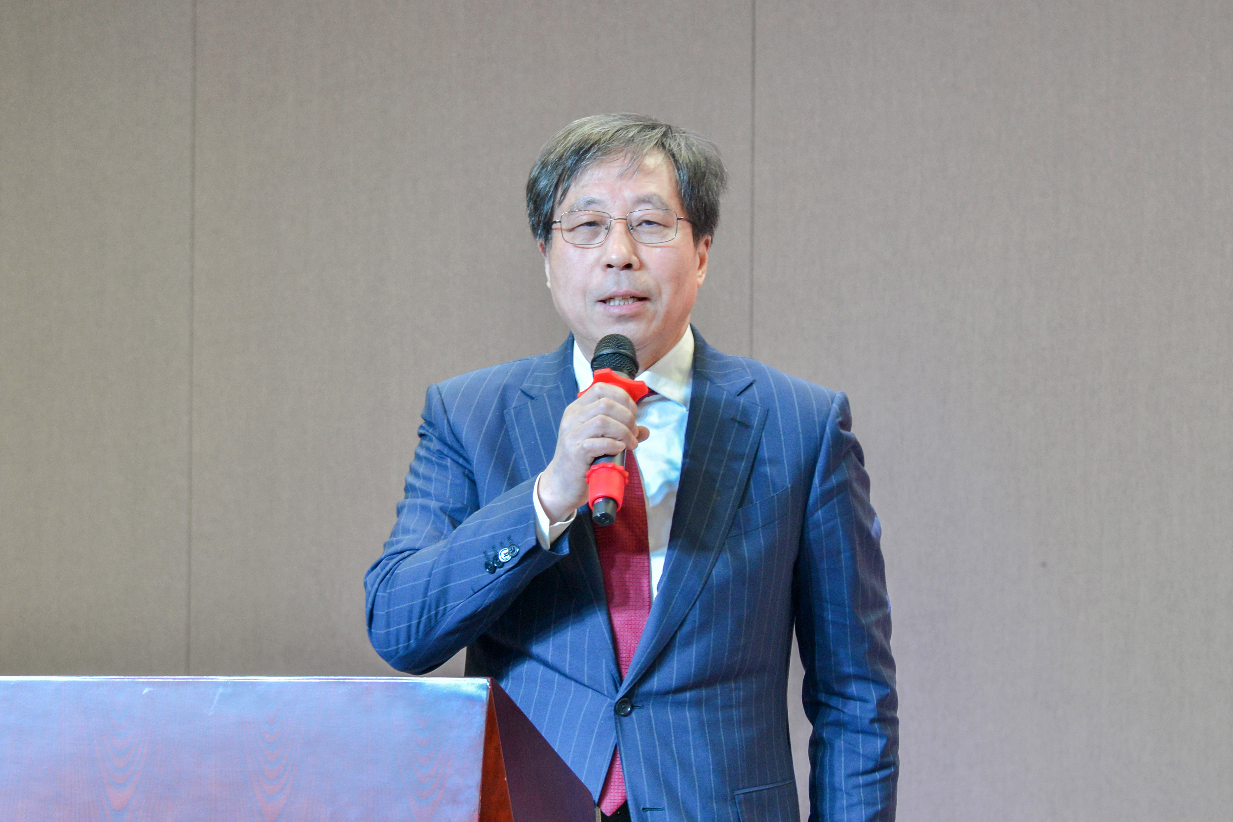 破風(fēng)浪 共揚帆——巨人集團公司召開2024迎春大會 破風(fēng)浪 共揚帆——巨人集團公司召開2024迎春大會