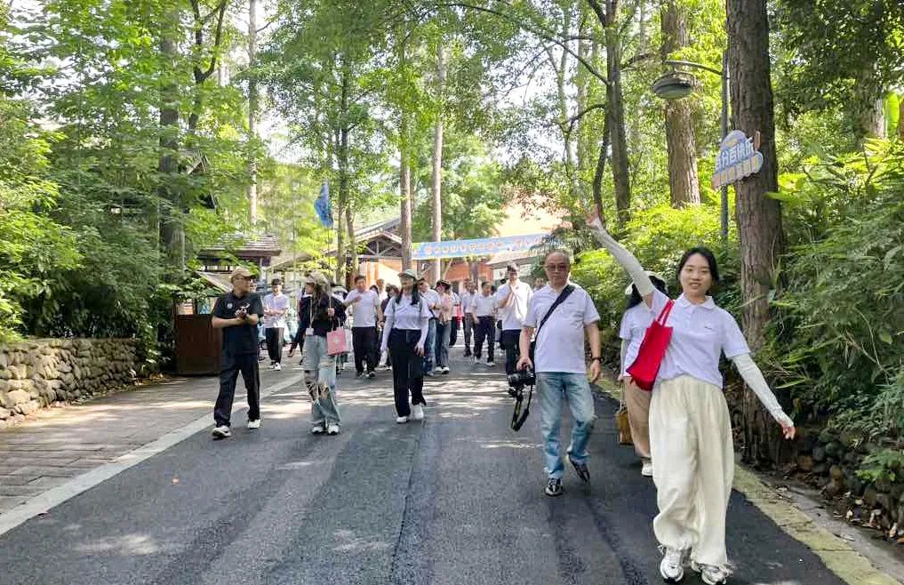 熱辣滾燙 揚(yáng)帆未來(lái)——巨人集團(tuán)公司團(tuán)建之旅 熱辣滾燙 揚(yáng)帆未來(lái)——巨人集團(tuán)公司團(tuán)建之旅