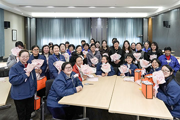 巧手生花 不負(fù)芳華——巨人集團(tuán)婦女節(jié)活動(dòng)